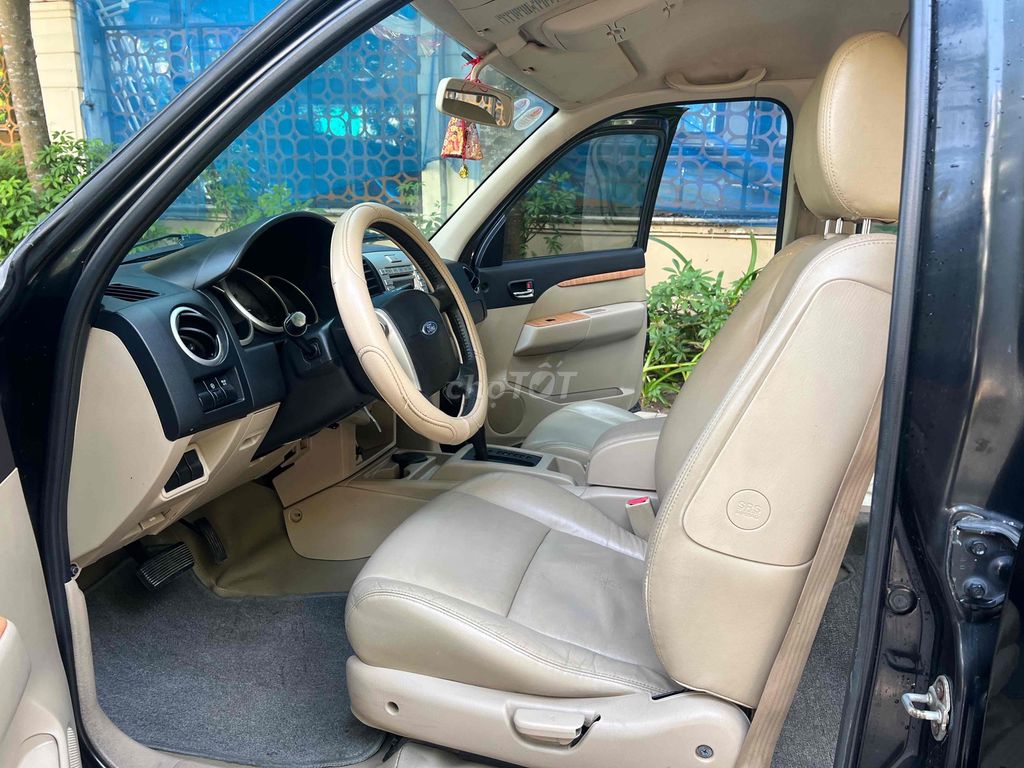 Ford Everest 2011 - 180000 km. Mua bán Ô tô tại Quận Cầu Giấy Hà Nội được đăng bởi Cửa hàng Đại Tín Auto hình 8