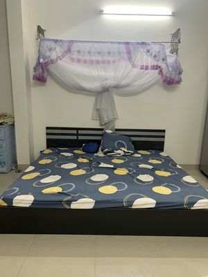 Giường nhựa Chinhuei Plus 2x2.2m màu gi mới 99%