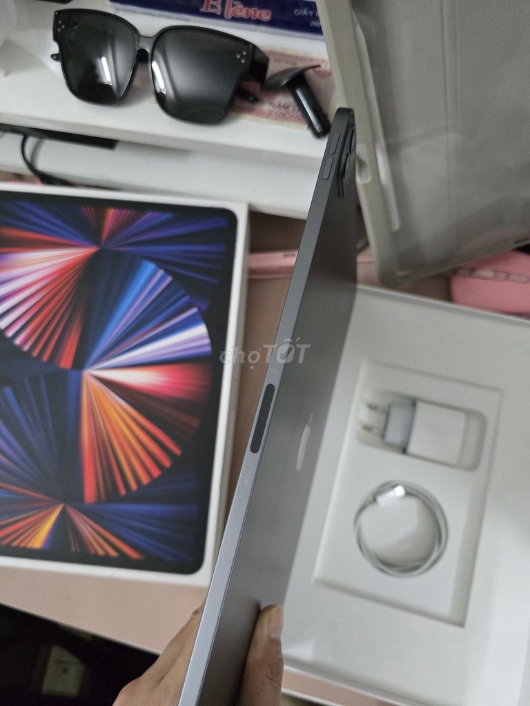 Ít dùng cần bán ipad Pro M1 12.9" 256Gb Full Box