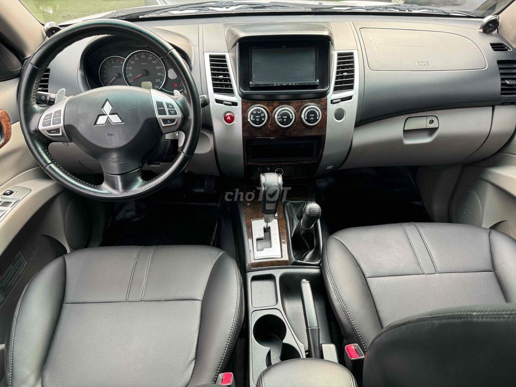 Pajero Sport sản xuất 2014 máy xăng 2 cầu. Mua bán Ô tô tại Quận Tân Bình Tp Hồ Chí Minh được đăng bởi Cương hình 5