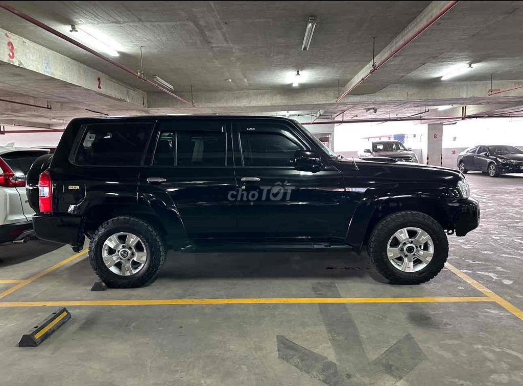 Bán Nissan Patrol, máy dầu, số tự động model 2007