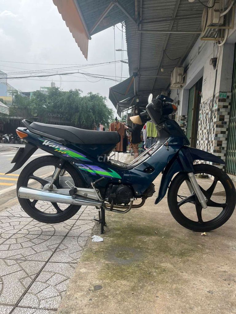 Тайский владелец Honda Wave
