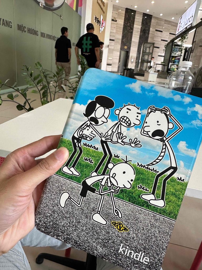 Máy đọc sách Kindle PPW6 16GB Đen Kid. Mua bán Máy tính bảng tại Quận Thanh Xuân Hà Nội được đăng bởi Kiều Vấn hình 1
