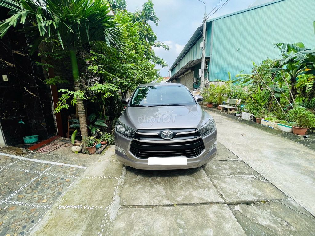 Tôi cần bán chiếc xe ô tô Toyota Innova 2.0E 2020. Mua bán Ô tô tại Quận Cầu Giấy Hà Nội được đăng bởi Bác Sơn hình 2