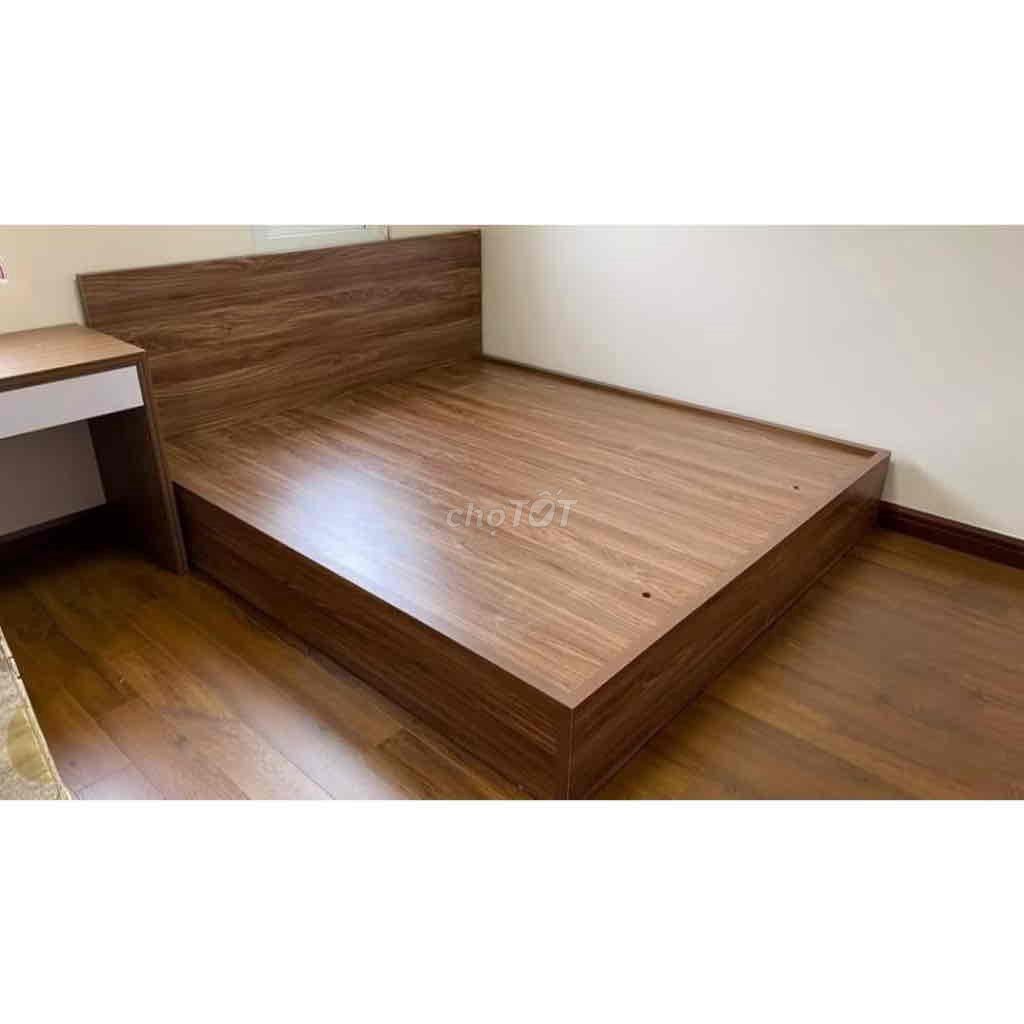 Giường ngủ 1m8 x 2m. Mua bán Giường, chăn ga gối nệm tại Quận Kiến An Hải Phòng được đăng bởi Em Linh hình 1