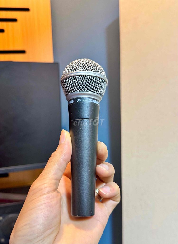 Micro Shure SM58 Đen Kim loại. Mua bán Tivi, Âm thanh tại Quận Thanh Xuân Hà Nội được đăng bởi Đức Trí hình 1