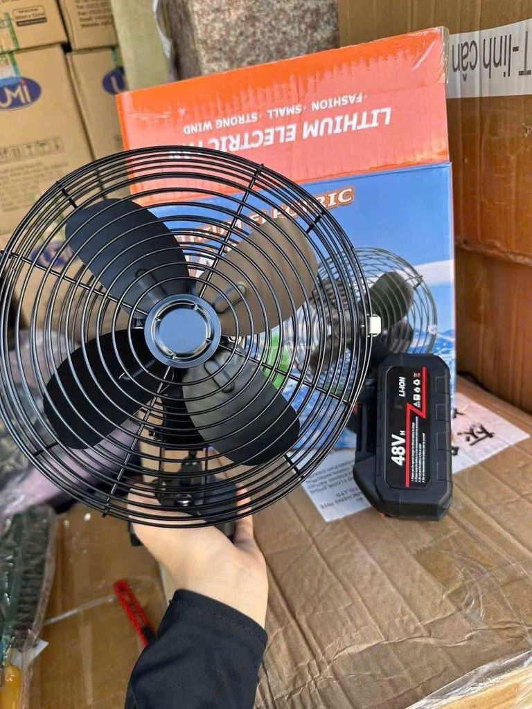 Quạt tích điện Pin siêu trâu. Mua bán Quạt tại Quận Thanh Khê Đà Nẵng được đăng bởi Nguyễn Kha hình 1