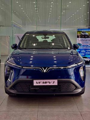 VinFast MPV 7 Xám 7 chỗ