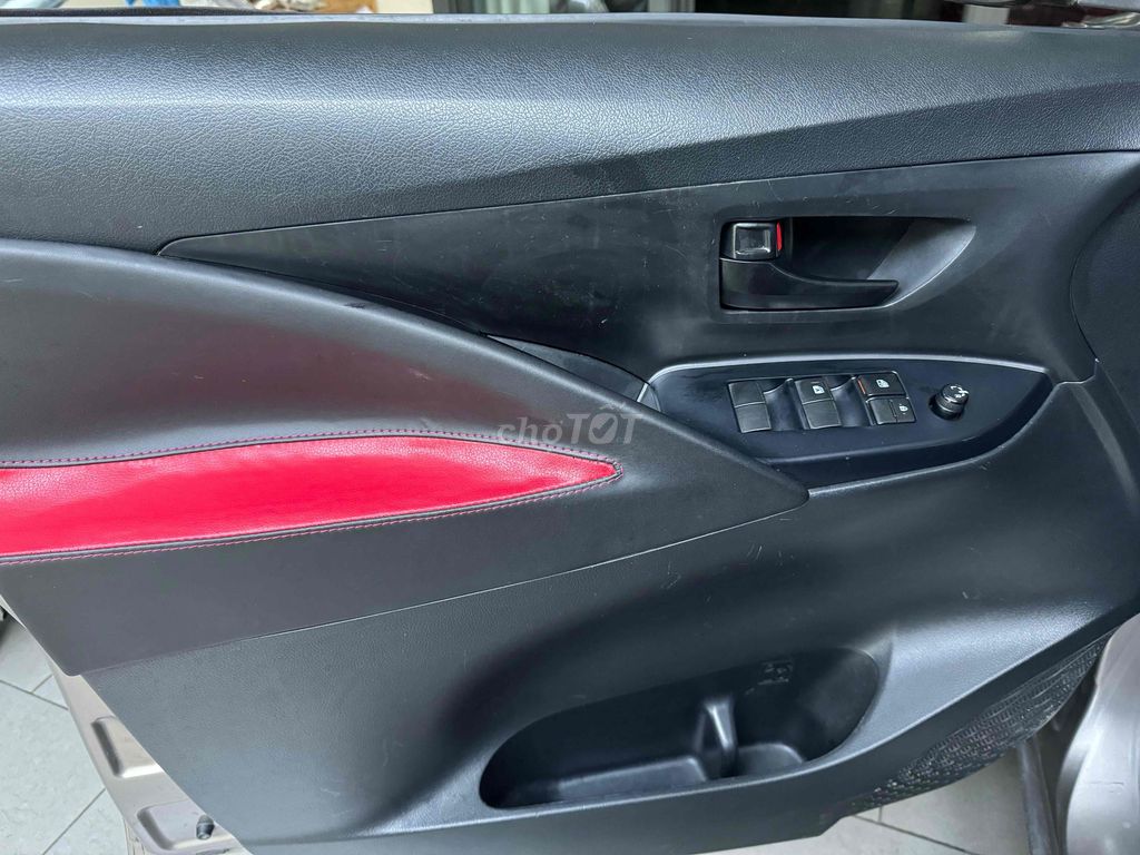 Toyota innova cuối 2017 có cân bằng điện tử. Mua bán Ô tô tại Quận Tân Bình Tp Hồ Chí Minh được đăng bởi Vũ Kim Cương hình 3