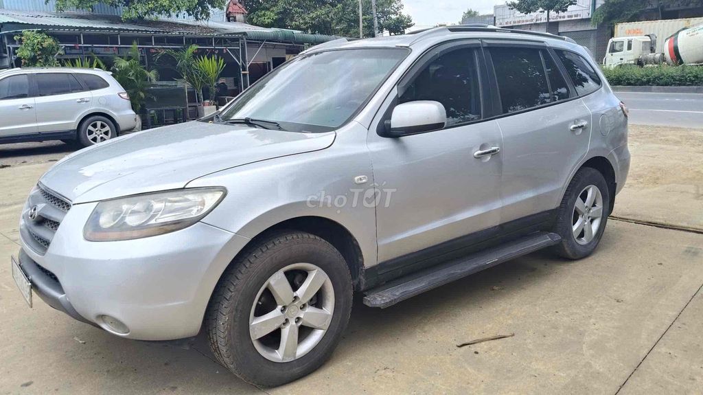 Hyundai Santafe 5-местный серебристый