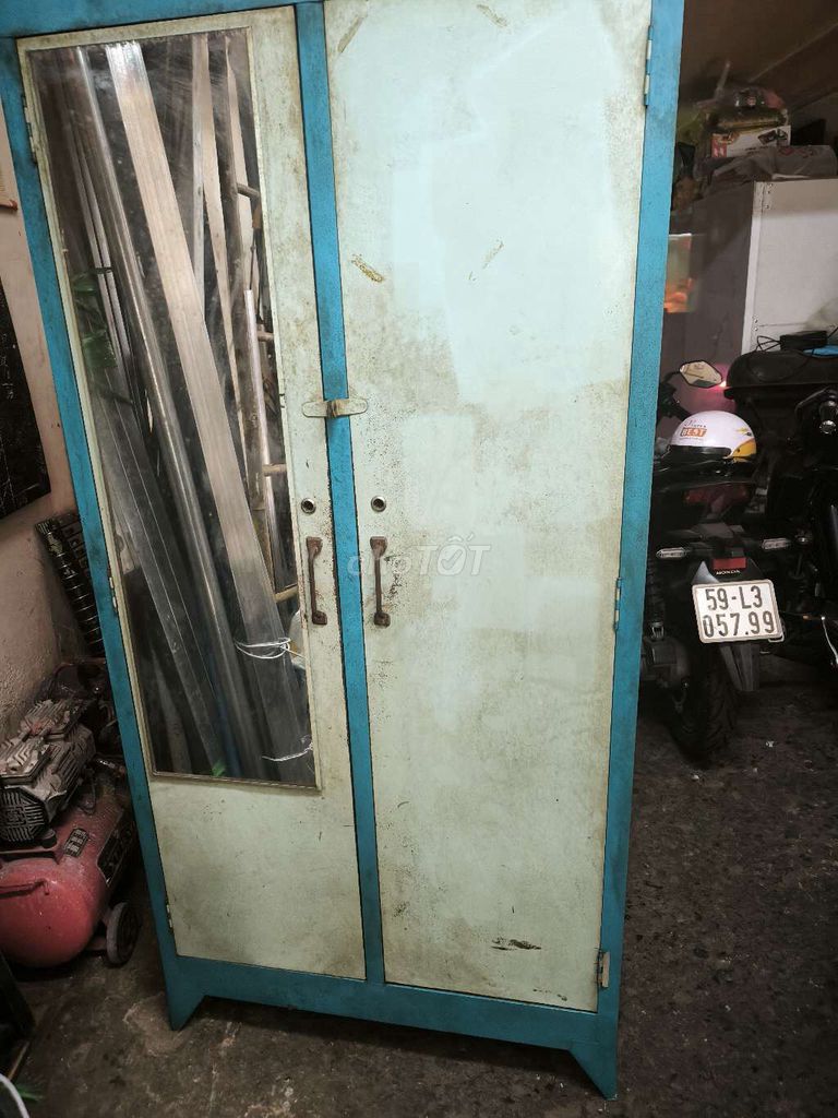 Tủ quần áo nhôm xanh trắng đã dùng. Mua bán Tủ, kệ gia đình tại Quận 3 Tp Hồ Chí Minh được đăng bởi Achay hình 1