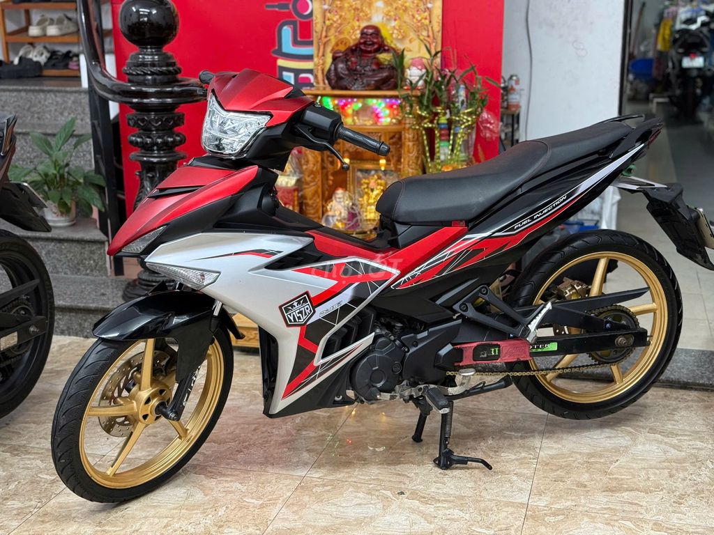 Xe máy Yamaha Exciter 150 màu Đỏ Đen Bạc bao êm. Mua bán Xe máy tại Quận Cẩm Lệ Đà Nẵng được đăng bởi Xe Máy Đức Vũ 658 Trần Cao Vân hình 4