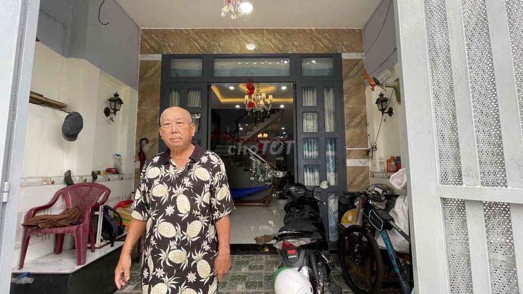 Chủ Kẹt Tiền Bán Gấp Nhà SHR 1Ty8 còn thương lượng