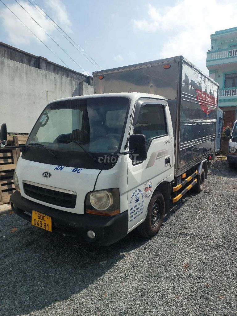 Kia k2700 đời 2012 thùng kín máy lạnh