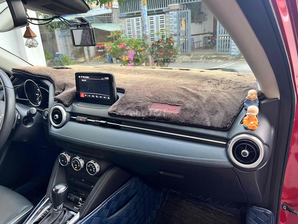 Mazda 2 Sport Premium Rất Đẹp Rất Mới. Mua bán Ô tô tại Thành phố Dĩ An Bình Dương được đăng bởi Hiếu Auto Nghĩa Phát hình 12