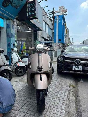 Vespa GTS 150 nâu đồng đèn Led chính chủ. Mua bán Xe máy tại Quận Phú Nhuận Tp Hồ Chí Minh được đăng bởi VESPA Piaggio Quốc Vương 