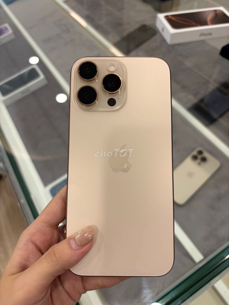 iPhone 16 Promax 256GB Sa mạc. Mua bán Điện thoại tại Quận Ngũ Hành Sơn Đà Nẵng được đăng bởi Trieu Le hình 1