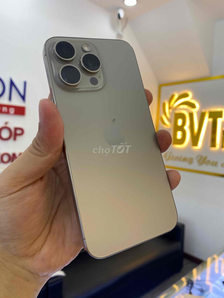 iPhone 15 Pro Max 1TB, Nature Keng Pin90%, Zin Ốc. Mua bán Điện thoại tại Quận 5 Tp Hồ Chí Minh được đăng bởi BVTMOBILE HỆ THỐNG BÁN LẺ UY TÍN hình 1