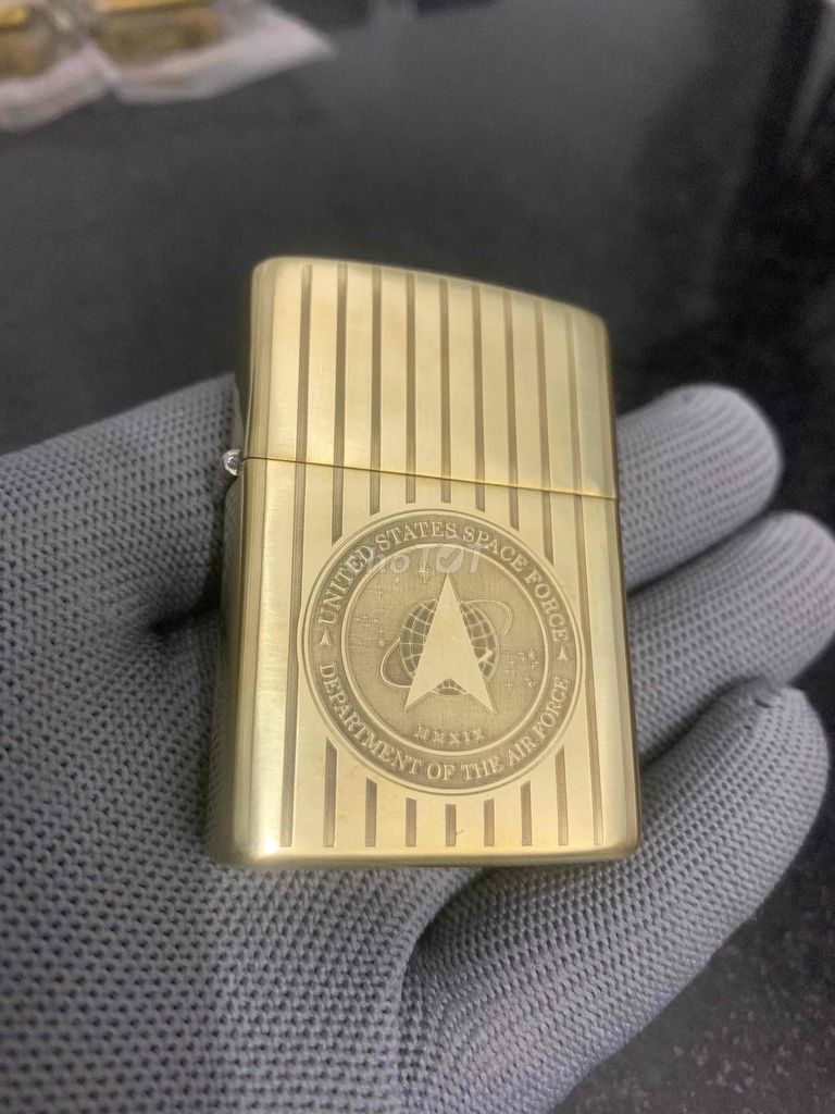 Bật lửa Zippo chính hãng sx 2005. Mua bán Đồ sưu tầm, đồ cổ tại Huyện Đức Linh Bình Thuận được đăng bởi Nguyễn Thái hình 1