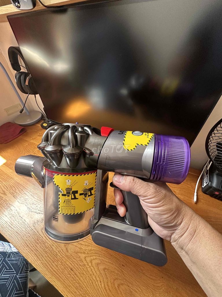 Máy hút bụi dyson V7. Mua bán Nội thất, đồ gia dụng khác tại Quận Tân Phú Tp Hồ Chí Minh được đăng bởi Hàng bãi Nhật giá gốc hình 2