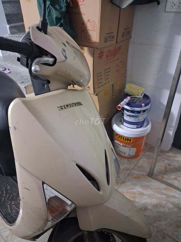 Xe nguyên bản máy nguyên zin 2010 màu vàng be. Mua bán Xe máy tại Huyện Thanh Trì Hà Nội được đăng bởi Khánh Lan Phạm hình 3