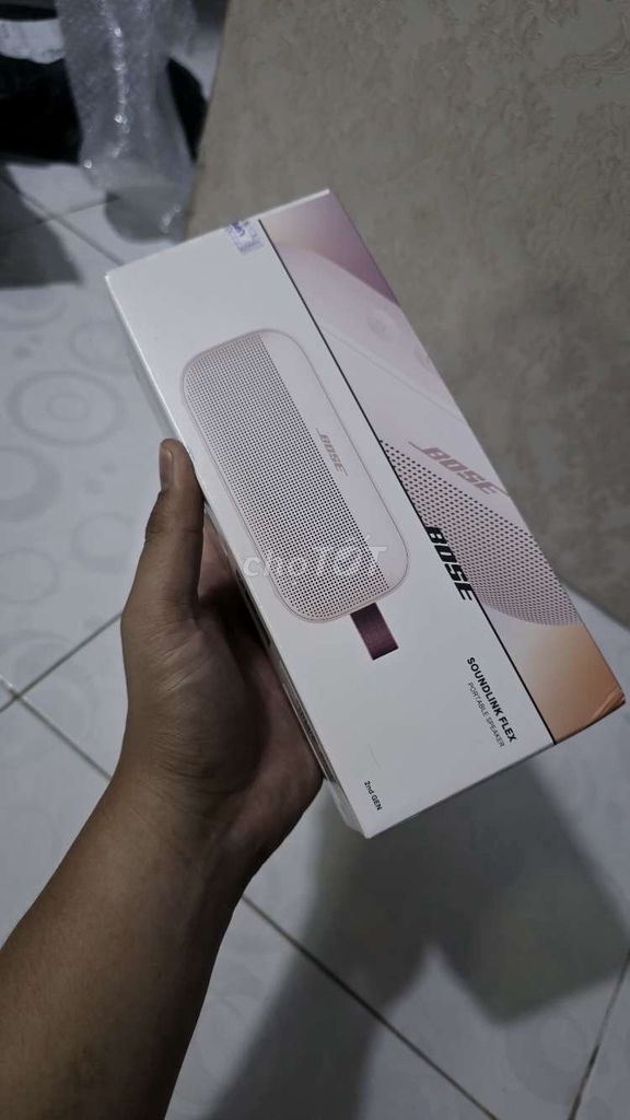 Loa Bluetooth Bose SoundLink Flex Trắng Mới. Mua bán Tivi, Âm thanh tại Quận Ninh Kiều Cần Thơ được đăng bởi Nguyễn Văn Lý hình 1