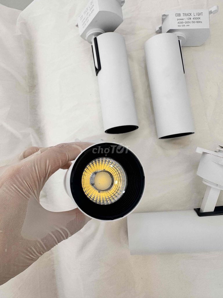 Đèn rọi ray 12W Trắng. Mua bán Đèn tại Quận Tân Phú Tp Hồ Chí Minh được đăng bởi LR hình 1