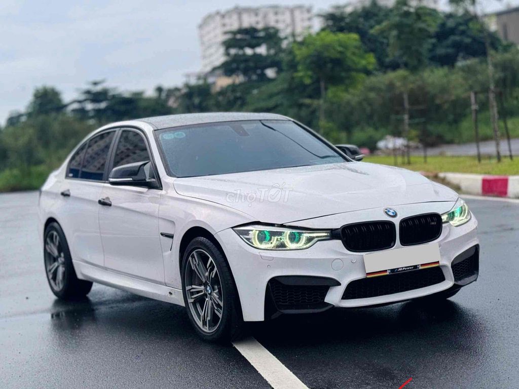 BMW 3 Series 2013 320i - 84000 km. Mua bán Ô tô tại Quận 12 Tp Hồ Chí Minh được đăng bởi Nguyễn Thanh Phước hình 3