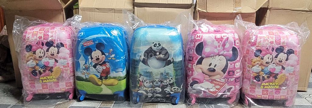Vali trẻ em thanh lý mới nguyên hộp. Mua bán Mẹ và bé tại Huyện Thanh Trì Hà Nội được đăng bởi Trần Đức hình 1
