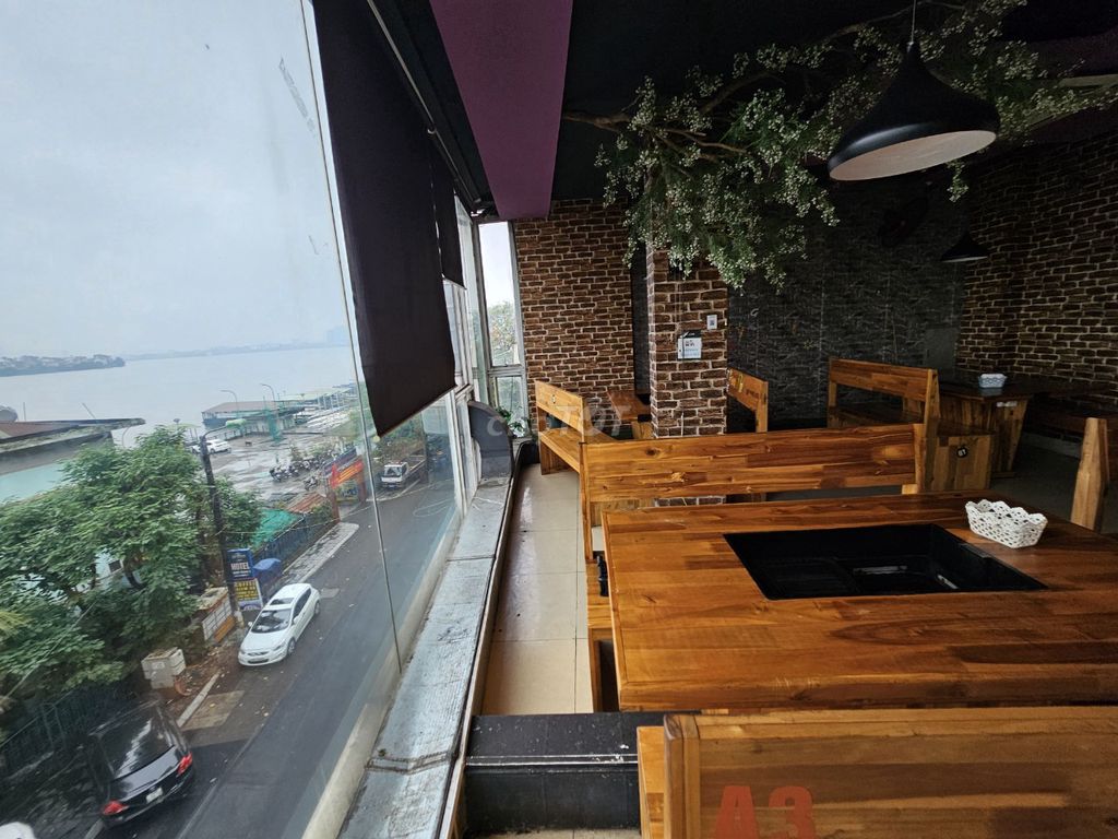 mặt bằng ở Nhật chiêu 140m2 thông sàn, view Hồ làm café nhà hàng