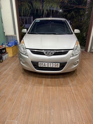 Hyundai i20 2011 1.4 AT - 149000 km. Mua bán Ô tô tại Quận Cái Răng Cần Thơ được đăng bởi Phạm văn trung