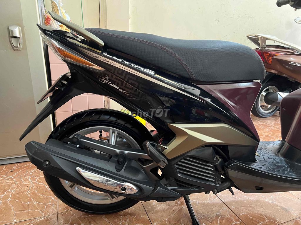 Luvias màu đen đời 2012 biển số Sài Gòn. Mua bán Xe máy tại Quận Phú Nhuận Tp Hồ Chí Minh được đăng bởi Văn Thanh Hưng hình 6