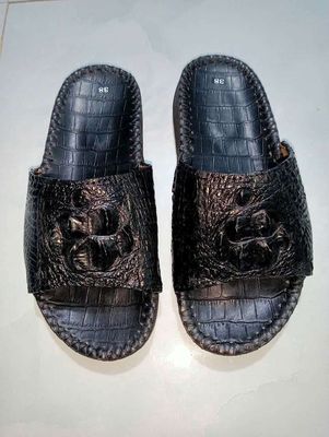 Dép nam da cá sấu size 38. Mua bán Giày dép tại Huyện Đông Hải Bạc Liêu được đăng bởi Huỳnh Nguyễn 