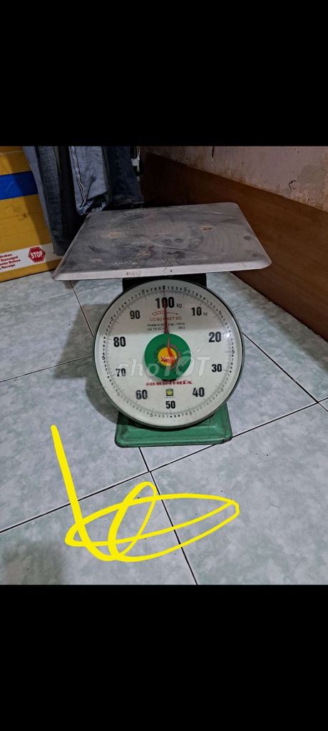 Bán rẻ cái cân 150kg đang xài còn mới đẹp