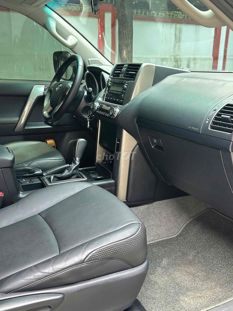 Toyota Prado TXL 2013 màu vàng cát 1 chủ siêu đẹp. Mua bán Ô tô tại Quận Cầu Giấy Hà Nội được đăng bởi Cao Quý hình 12
