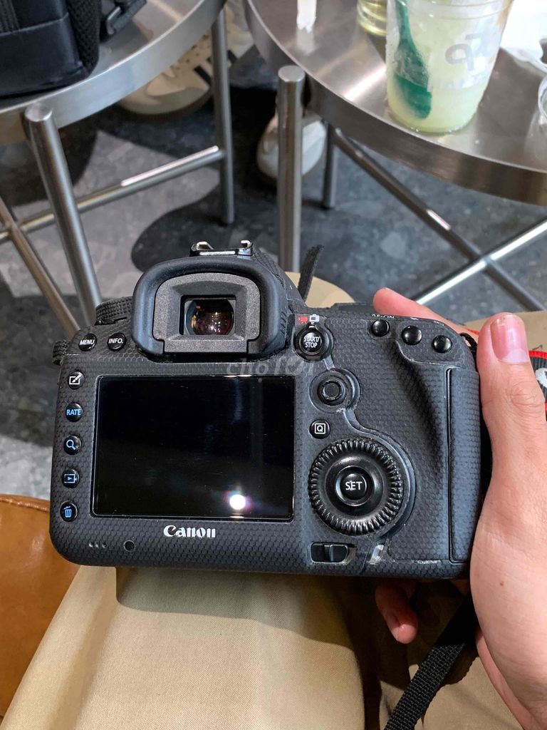Máy ảnh Canon 5D Mark III Đen. Mua bán Máy ảnh, Máy quay tại Thành phố Dĩ An Bình Dương được đăng bởi Long Lê hình 1