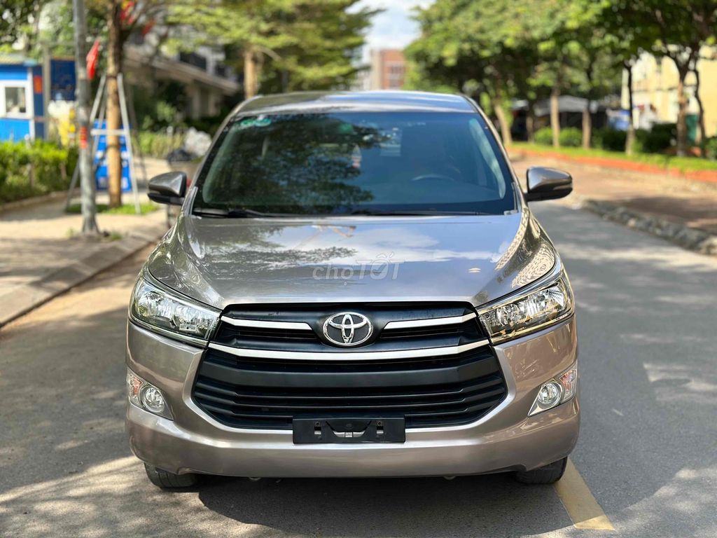 Bán Toyota Innova 2019 2.0E MT Ghi Xám Siêu Chất