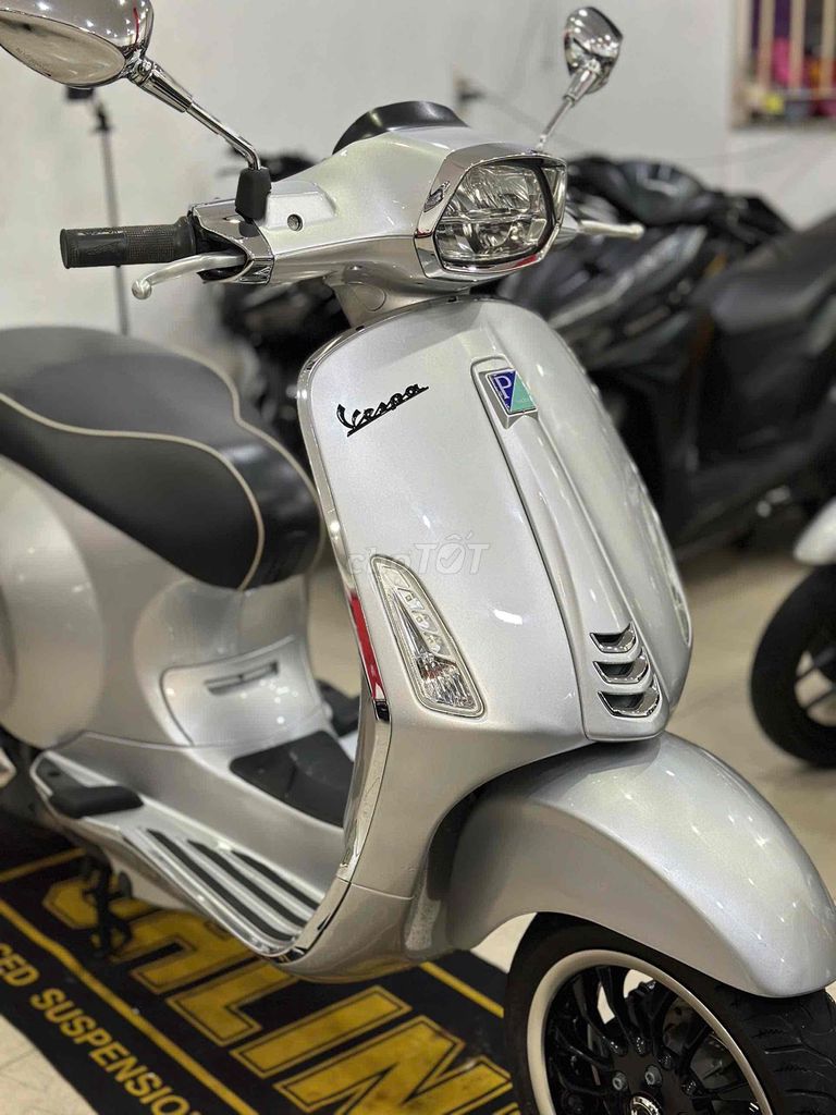 Piaggio Vespa 125 2020 Серебристый Poche. Супер байк. HSTQ