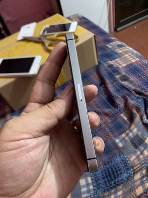 Apple iPhone 5S 32GB Xám Màn hình bể kính