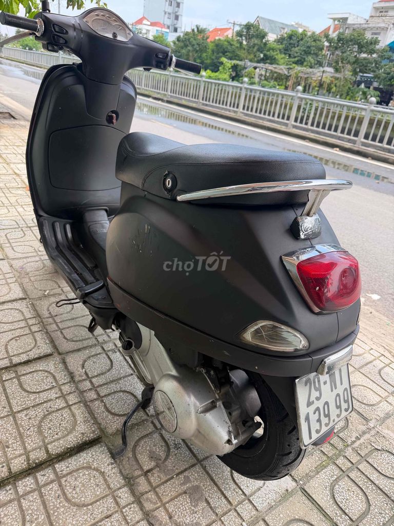 Пьяджо Веспа 125-й 2011 Автобус Ханой 29N1-139.99