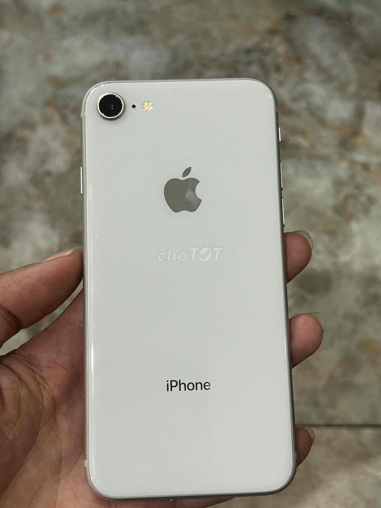 Apple iPhone 8 64GB Trắng. Mua bán Điện thoại tại Quận 10 Tp Hồ Chí Minh được đăng bởi Lê văn Thọ hình 1