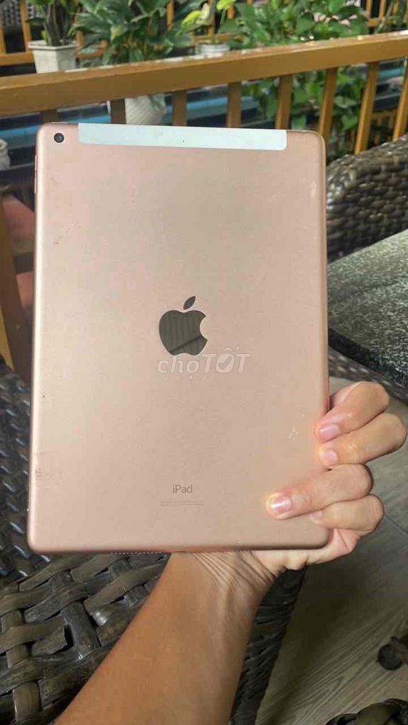 Apple iPad Gen 7 Vàng hồng Hư main. Mua bán Máy tính bảng tại Thành phố Long Xuyên An Giang được đăng bởi Tín hình 1