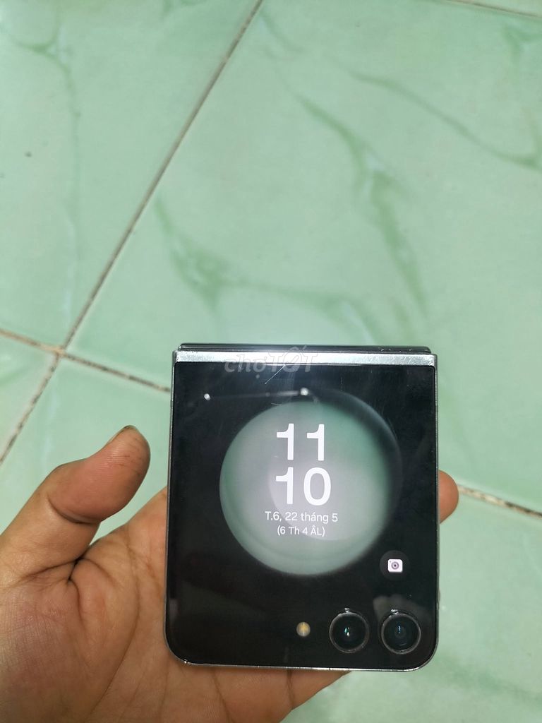 Samsung Galaxy Z Flip5 256GB Trắng. Mua bán Điện thoại tại Quận Bình Tân Tp Hồ Chí Minh được đăng bởi Hội Đồ Điện Tử hình 1