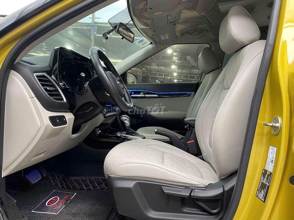 Kia Seltos 2021 Luxury 1.4 Turbo,màu vàng,48000 km. Mua bán Ô tô tại Quận Bình Tân Tp Hồ Chí Minh được đăng bởi Son Do hình 11