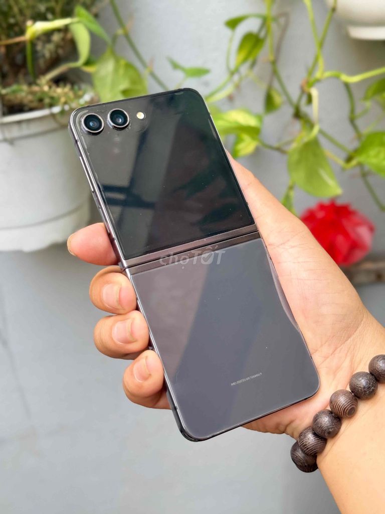 Samsung Z Flip 5G 8/512G Việt Nam 2sim 99% có GL. Mua bán Điện thoại tại Quận 8 Tp Hồ Chí Minh được đăng bởi Hàng Zin Chất Giá Rẽ Có Giao Lưu   hình 1