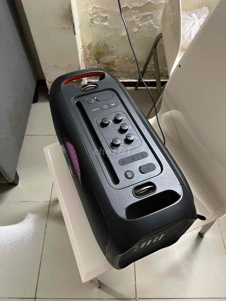 Loa JBL On-The-Go Đen Như mới. Mua bán Tivi, Âm thanh tại Quận 4 Tp Hồ Chí Minh được đăng bởi gà lôi hình 1