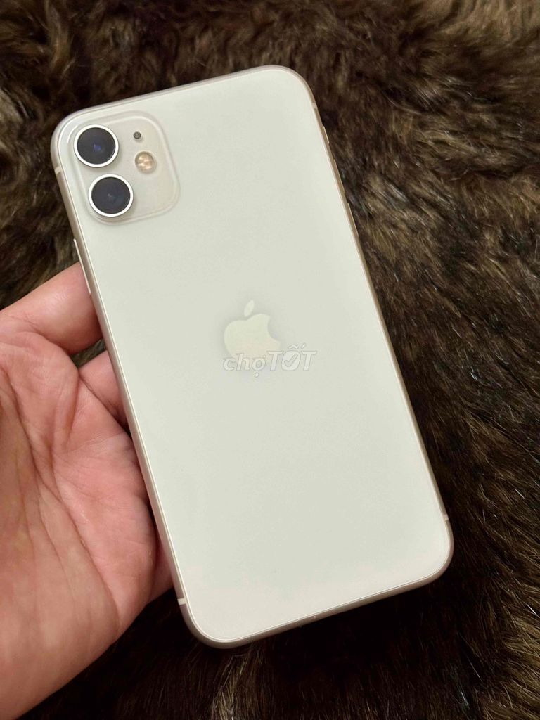 Cần bán 11 64GB bạc, 99% nguyên bản. Mua bán Điện thoại tại Quận Long Biên Hà Nội được đăng bởi khoi dang minh hình 1