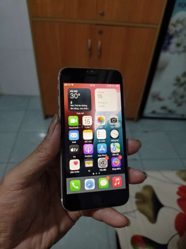 Apple iPhone SE2 Trắng Zin full chức năng 100%. Mua bán Điện thoại tại Thành phố Dĩ An Bình Dương được đăng bởi Phở 68 hình 1