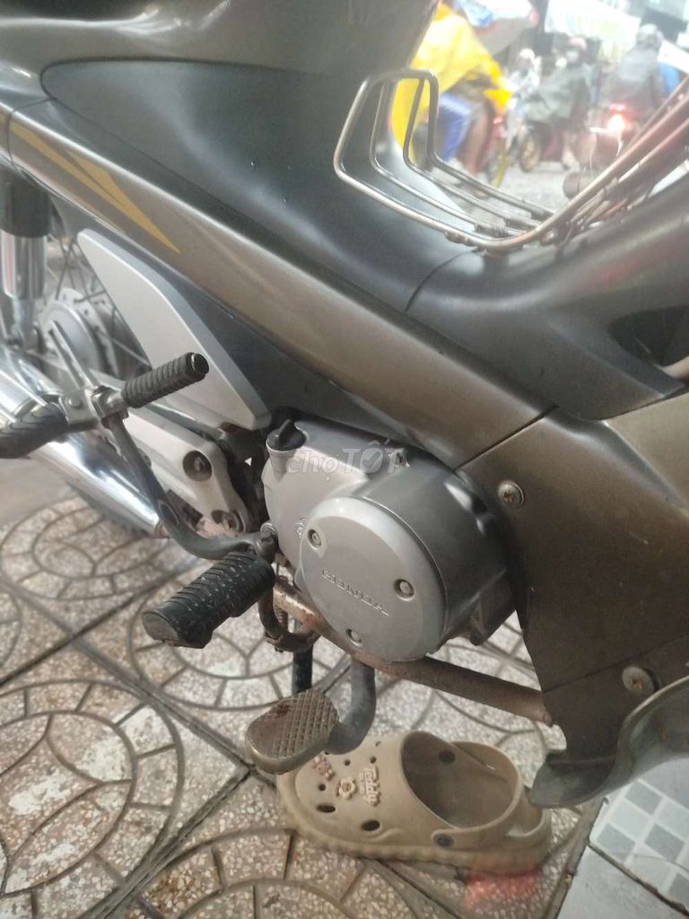 HonDa Future 1 Nhật Đời 2001. Xe Liền Lạc.. Mua bán Xe máy tại Quận Ô Môn Cần Thơ được đăng bởi Long  hình 4