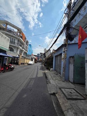 💖Bán Nhà 2 Tầng Bà Hom Quận 6- DT 4.8x11.5- Hẻm Thông Thoáng- 6 Tỷ Xíu
